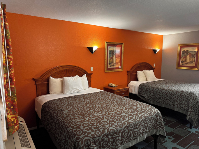 Others 5, luxury inn, Bexar