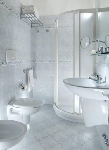 Bathroom 4, Hotel Ambra, Rimini