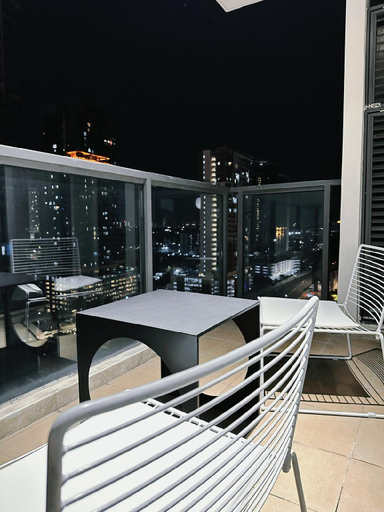 Food & Drinks 5, RNF 2Bedroom PS4 And FreeNetflix, Johor Bahru