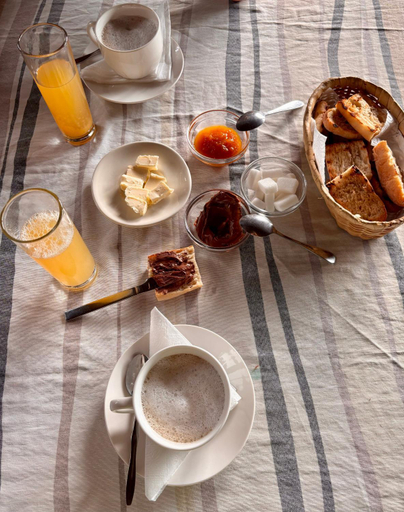 Food & Drinks 4, Fromagerlodge, Oussouye