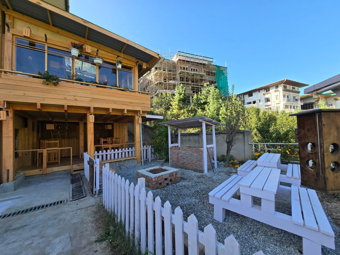 Exterior & Views 2, UV INN, Chang