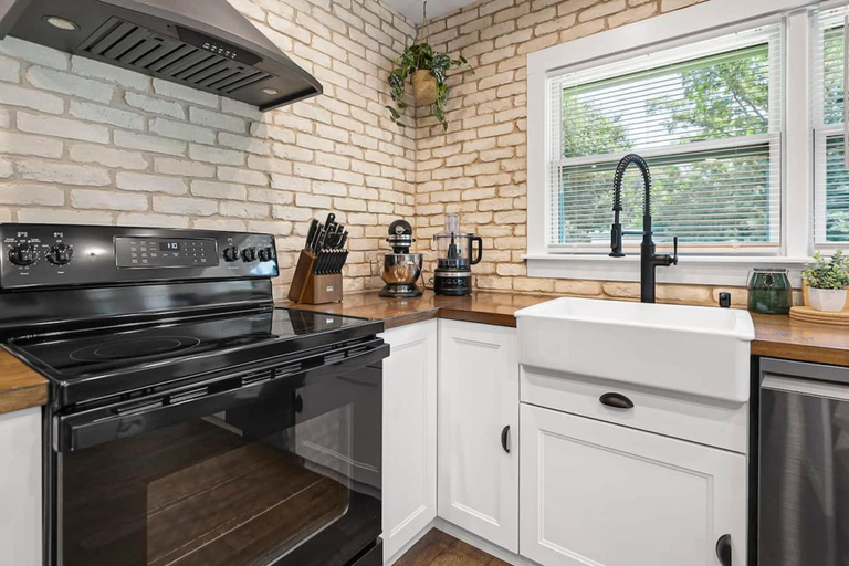 Room 4, Beautiful Kitchen BBQ Outdoor Dining Big Yard, Saint Johns