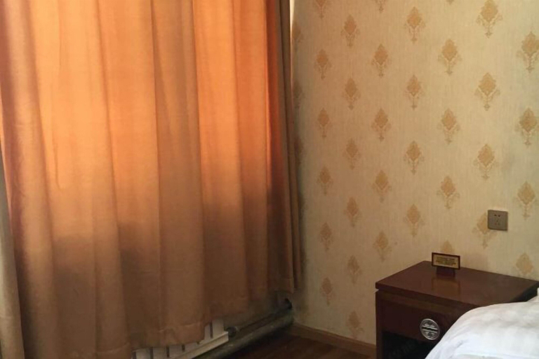 Bedroom 3, Ali Pulan Town Hotel, Ngari