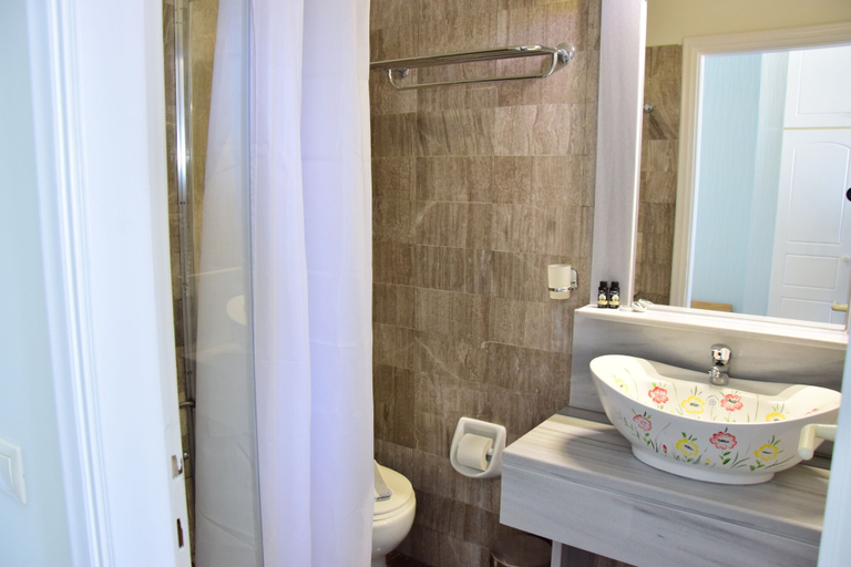 Bathroom 5, Lido Corfu Sun Hotel 4 Stars All-inclusive, Ionian Islands