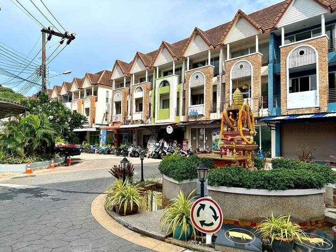 Exterior & Views 2, Sea Boss Homestay, Pulau Phuket