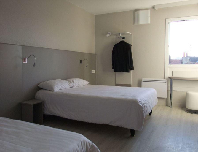 Bedroom 2, Brit Hotel Lille Centre, Nord