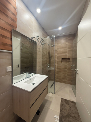 Bathroom 3, Kinville Suites - Cantonment Living, Accra