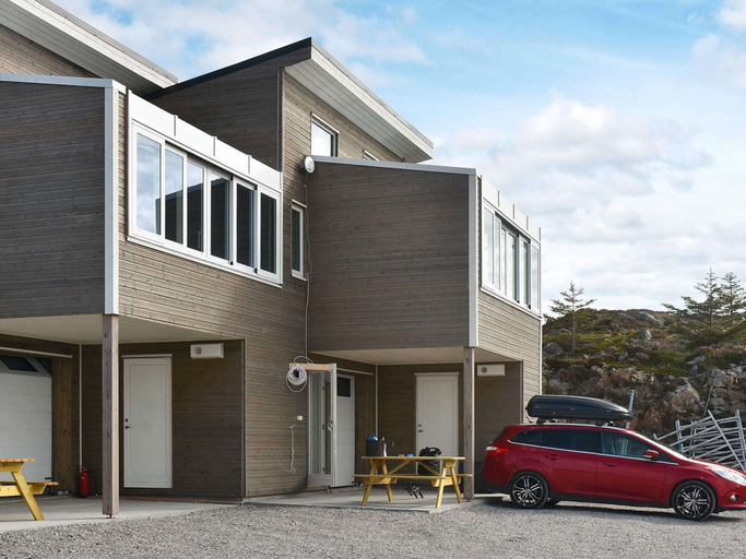 Exterior & Views, 6 Person Holiday Home in Dyrvik, Frøya