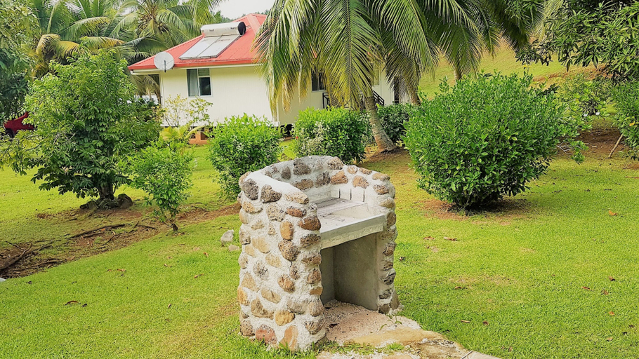 Room 5, Huahine - Tipanier House