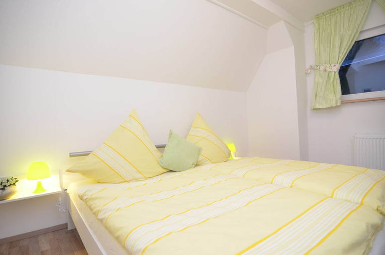Room 5, Apartment in Schmallenberg-oberkirchen With Terrace, Hochsauerlandkreis