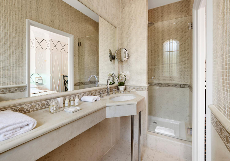 Bathroom 4, Belles Rives, Alpes-Maritimes