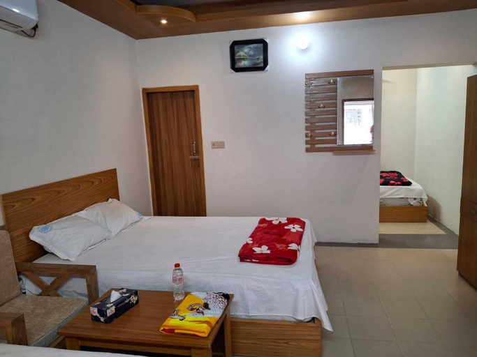 Others 5, Hotel Dhanmondi, Dhaka