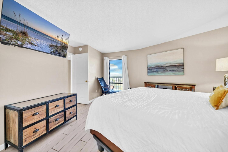 Bedroom 3, Edgewater Tower 2-1208, Bay
