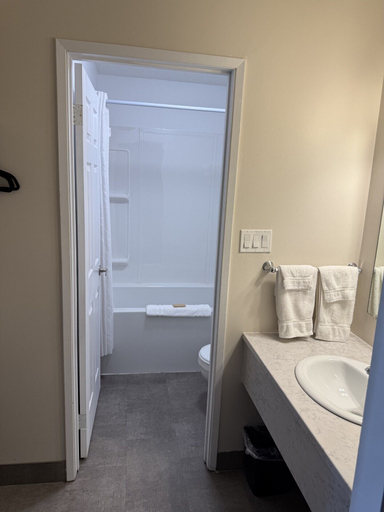 Others 4, Anavada Inn & Suites Grande Prairie, Division No. 19