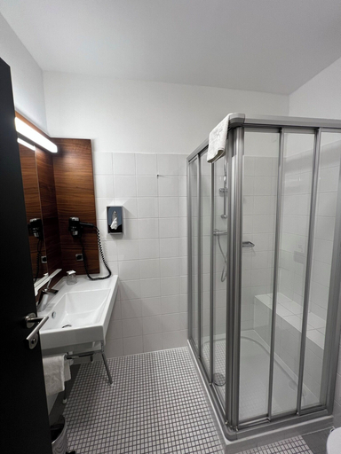 Bathroom 4, H+ Hotel Ried, Ried im Innkreis