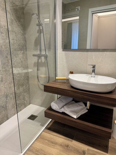 Bathroom 5, B&B PALAZZO CROGHAN, Foggia