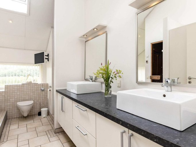 Bathroom, Luxury Retreat With Sauna - By Traum Ferienwohnungen, Varde