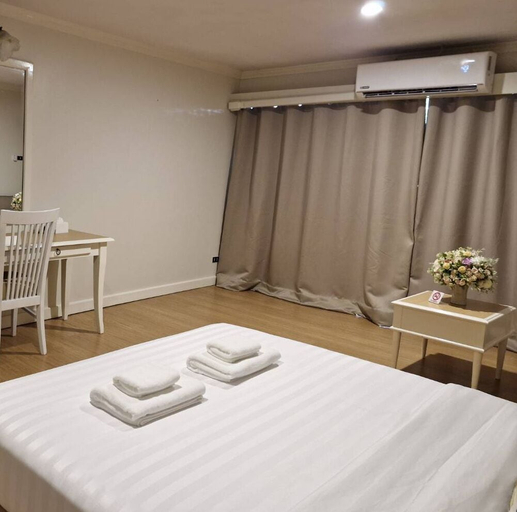 Bedroom 23