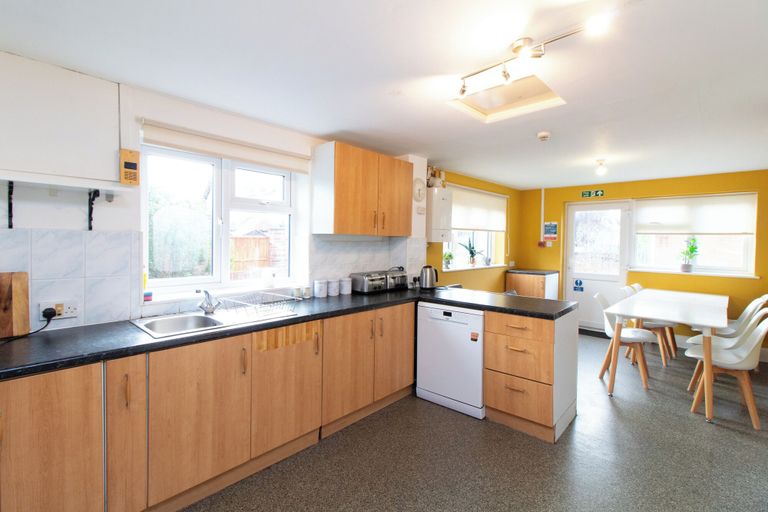 Others 4, Thornbury Guest House Room, Southampton