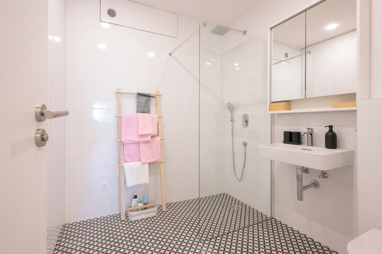 Others 3, Beachfront apartments Nincevic, Trogir