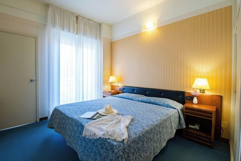 Bedroom 4, Hotel Esplanade, Forli' - Cesena