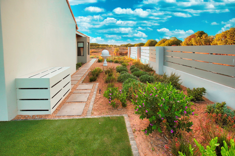 Exterior & Views 2, Salty Springbok, Langebaan 6-sleeper, West Coast