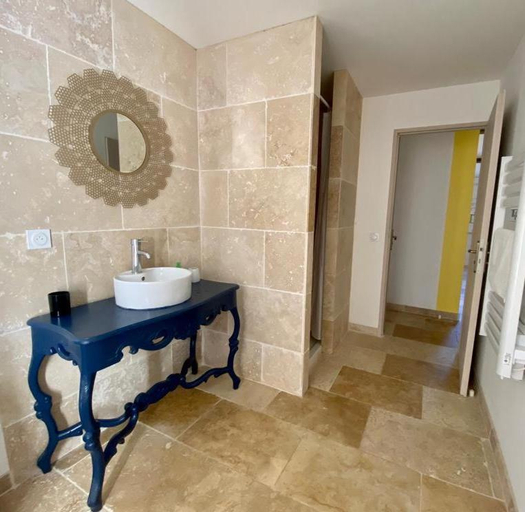 Others 3, Appartements Cabiscol, Gard