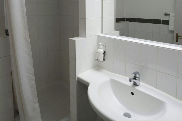 Bathroom 5, FOUR Essen City Centre, Essen