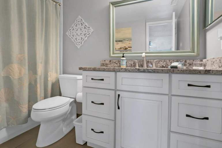 Room 4, Oceanfront Pool Beach Gear Tennis Smart TVs, Saint Johns