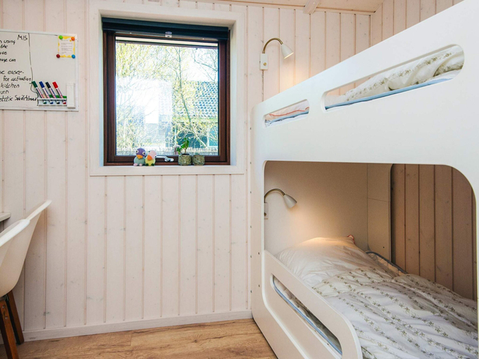 Bedroom 2, 4 Star Holiday Home in Romo, Tønder