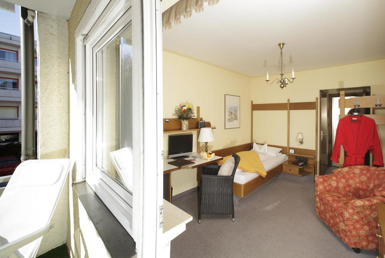 Bedroom, Steinle Kneipp-Kurhotel, Unterallgäu