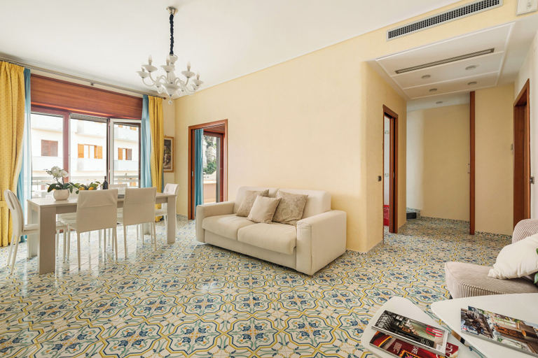 Others 5, YourHome - Domus Apartment, Napoli