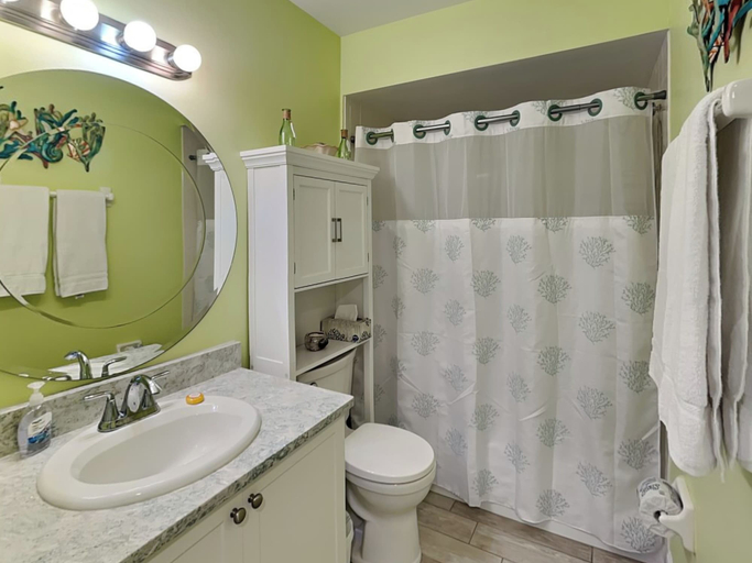 Bathroom, 325 Mango by Distinctive Beach Rentals, Lee