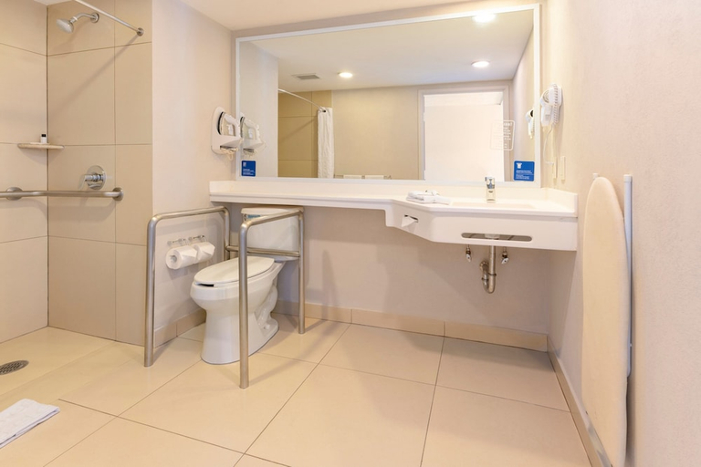 Bathroom 4, City Express by Marriott San Jose Costa Rica, Belén