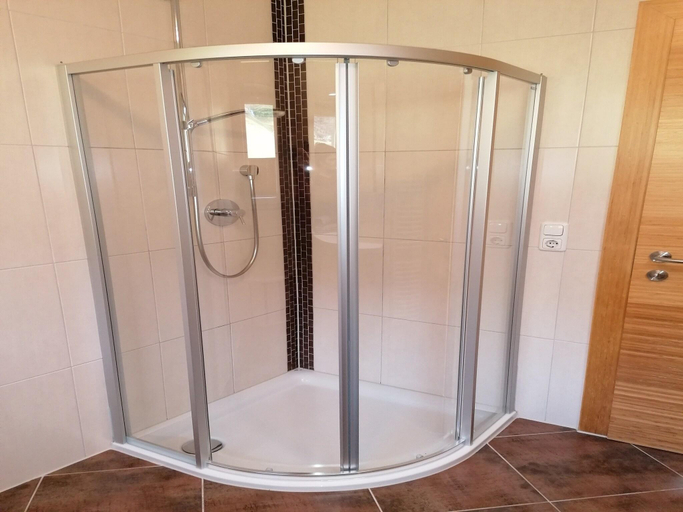 Bathroom 2, Holiday on an organic farm in Hart im Zillertal, Schwaz