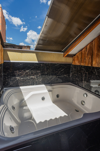 Hotel Lares 70 Laureles Room Type - Luxury Double Room
