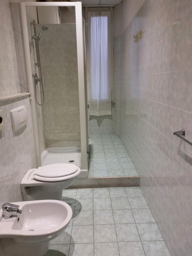 Bathroom 4, Nautilus Hotel, La Spezia