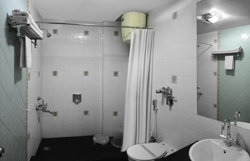 Bathroom, Honeymoon Inn - Mussoorie, Dehradun