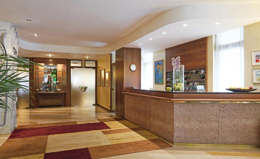 Public Area 4, Hotel Du Lac et Bellevue, Verona