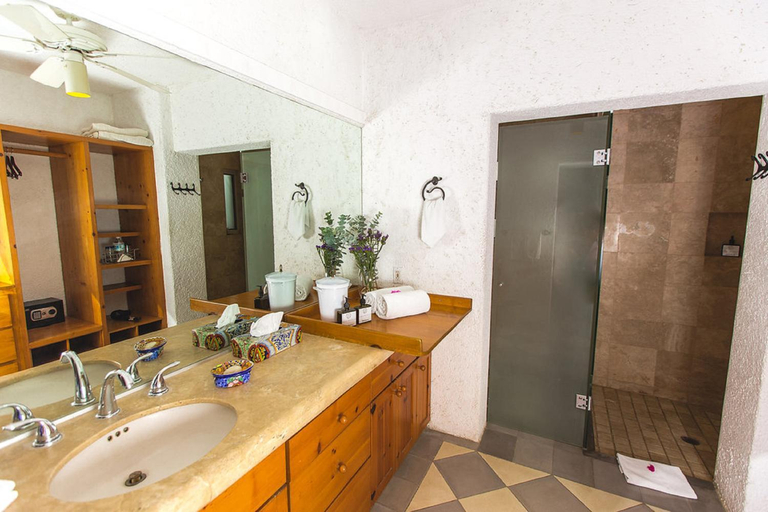 Bathroom 5, Casa Natalia Boutique Hotel, La Paz