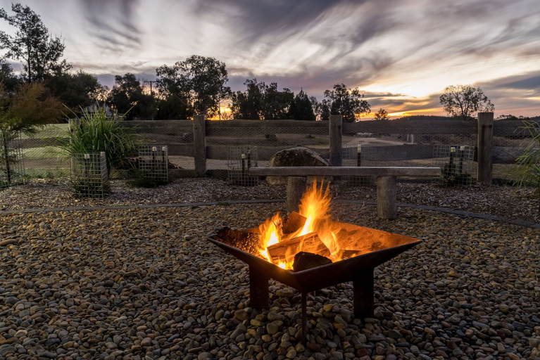 Others 4, Lavender Vale Cottages, Inverell - Pt A