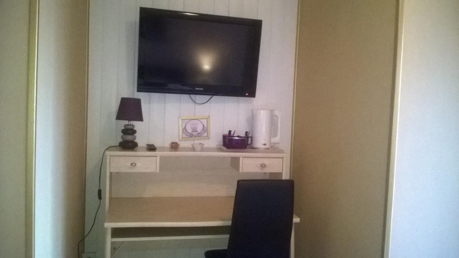 Others 4, Hotel Le Beauregard, Ain