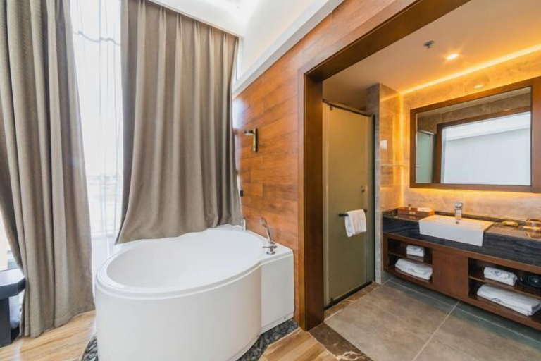 Bathroom 5, Bo Lin Hot Spring Resort Hotel, Qiannan Buyei and Miao