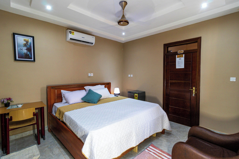 Bedroom 2, Coded Guest House, Tema