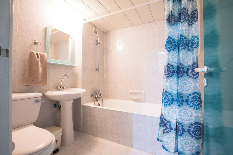 Bathroom, DebbieXenia Hotel Apartments