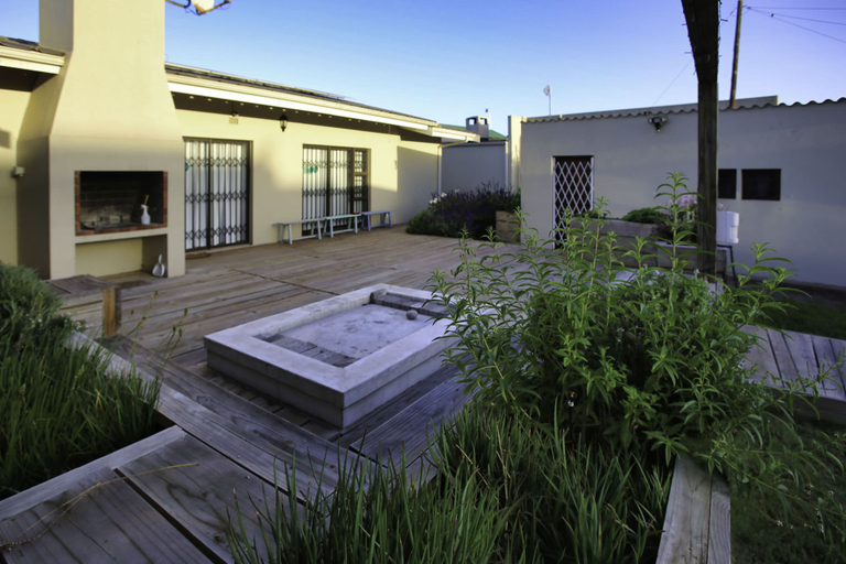 Exterior & Views 2, Sandy Feet Langebaan 8-sleeper, West Coast