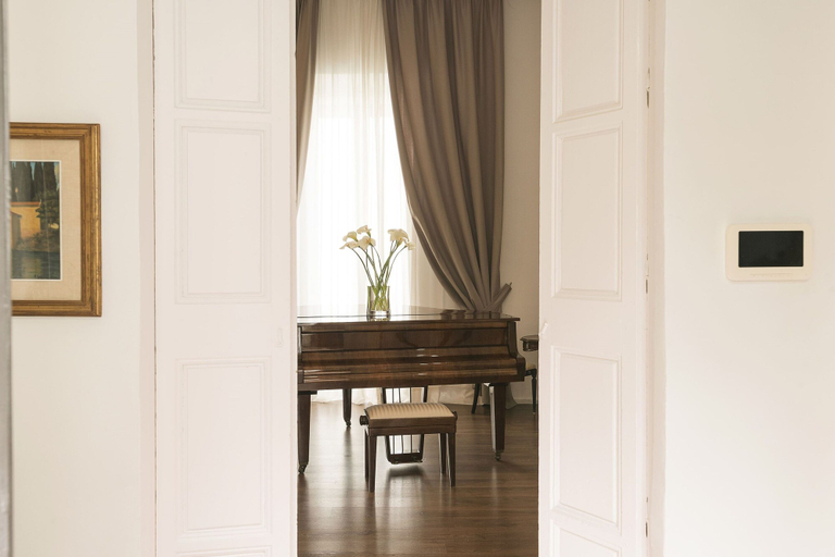 Room 5, Luxe Madre De Dios in Sanlucar de Barrameda, Cádiz