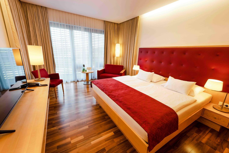 Bedroom 3, Therme Laa Hotel Silent Spa Villas, Mistelbach
