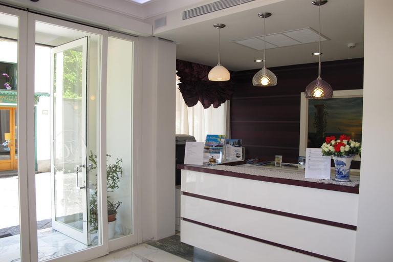 Public Area 4, Hotel Club, Napoli