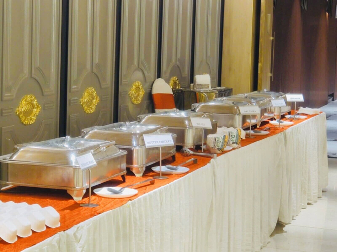 Food & Drinks 5, Hotel Galaxy, Kaushambi